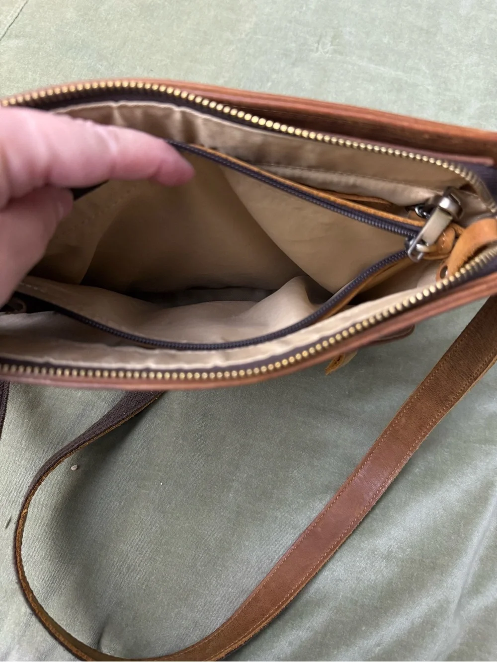 Lady Conceal Leather Crossbody Bag Purse Lots of Pockets Everyday Style #OSP